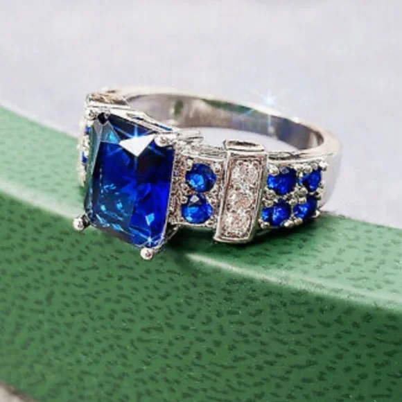 New 925 Sterling silver diamond Ring - Picture 4 of 4